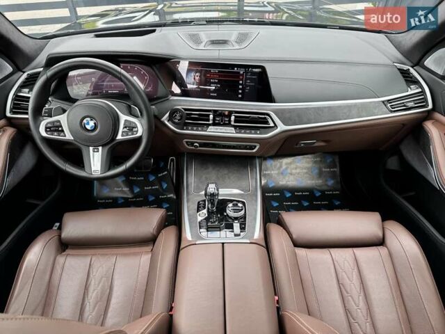 Черный БМВ X7, объемом двигателя 3 л и пробегом 29 тыс. км за 99900 $, фото 3 на Automoto.ua