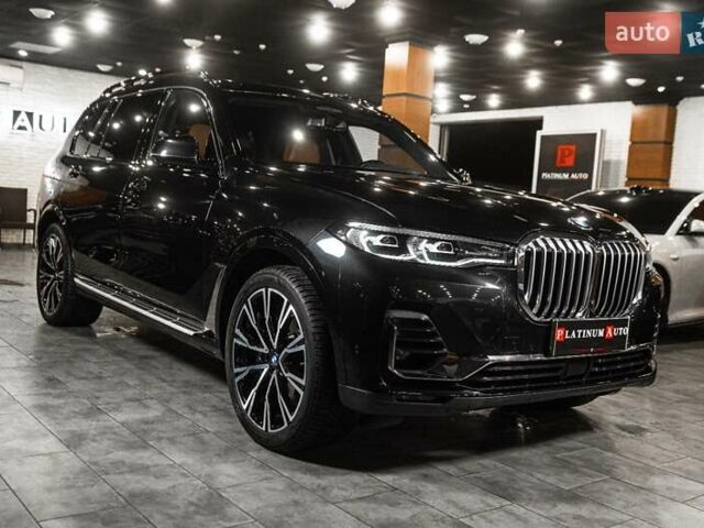 Черный БМВ X7, объемом двигателя 3 л и пробегом 65 тыс. км за 79900 $, фото 108 на Automoto.ua