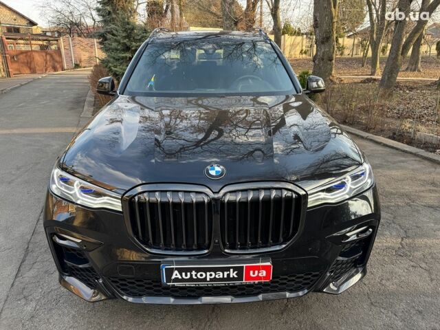 Черный БМВ X7, объемом двигателя 3 л и пробегом 13 тыс. км за 113800 $, фото 2 на Automoto.ua