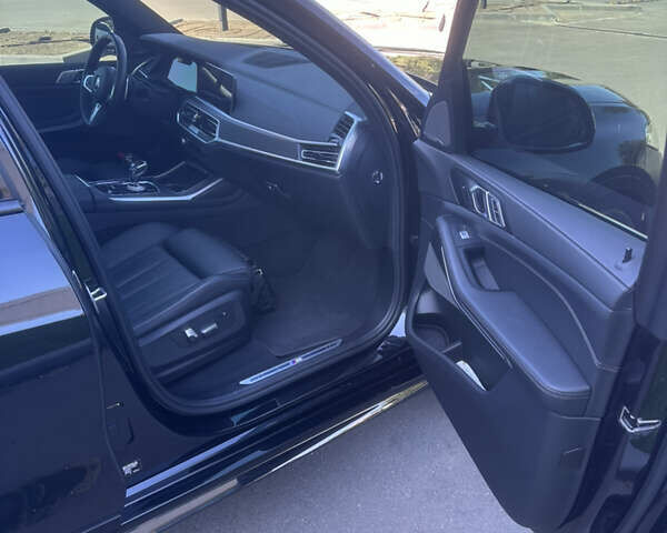 Черный БМВ X7, объемом двигателя 3 л и пробегом 70 тыс. км за 88888 $, фото 16 на Automoto.ua