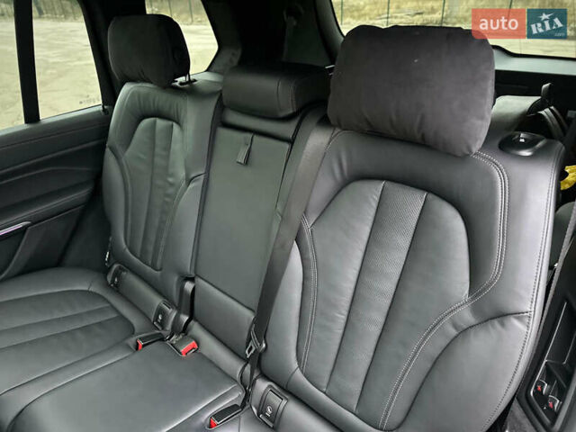 Черный БМВ X7, объемом двигателя 2.99 л и пробегом 41 тыс. км за 89900 $, фото 67 на Automoto.ua