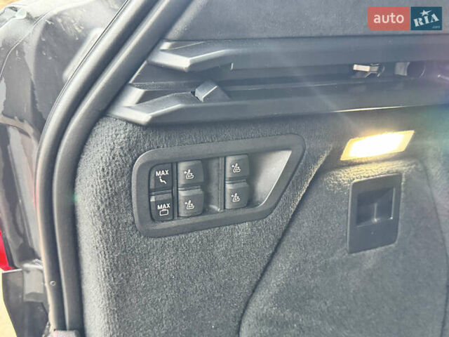 Черный БМВ X7, объемом двигателя 2.99 л и пробегом 110 тыс. км за 80000 $, фото 19 на Automoto.ua