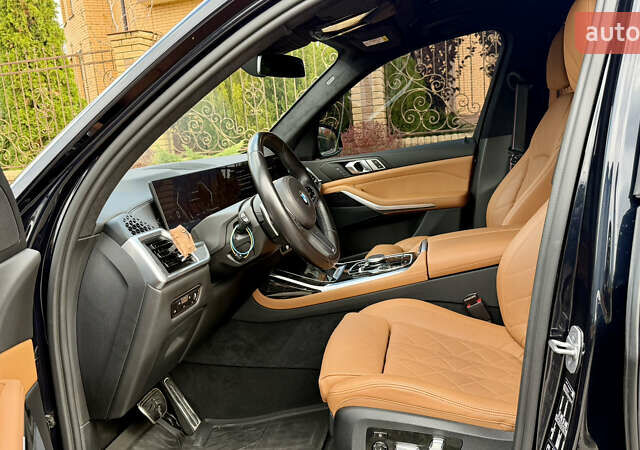 Черный БМВ X7, объемом двигателя 2.99 л и пробегом 115 тыс. км за 103000 $, фото 15 на Automoto.ua