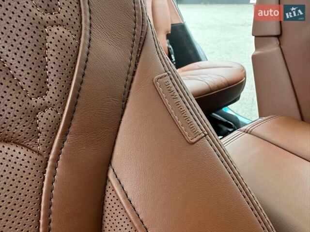 Черный БМВ X7, объемом двигателя 4.4 л и пробегом 40 тыс. км за 140900 $, фото 96 на Automoto.ua