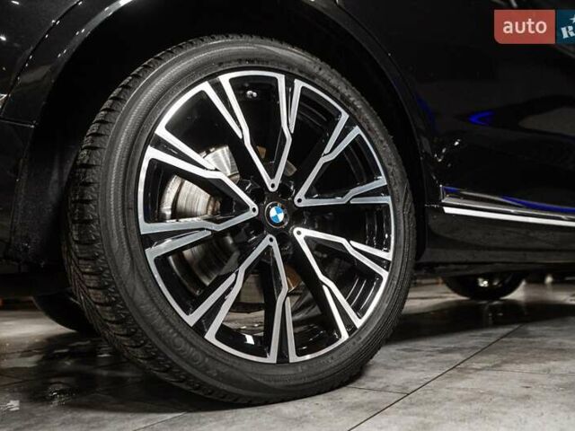 Черный БМВ X7, объемом двигателя 3 л и пробегом 65 тыс. км за 79900 $, фото 43 на Automoto.ua