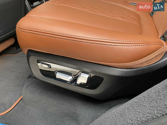 Черный БМВ X7, объемом двигателя 2.99 л и пробегом 98 тыс. км за 89000 $, фото 14 на Automoto.ua