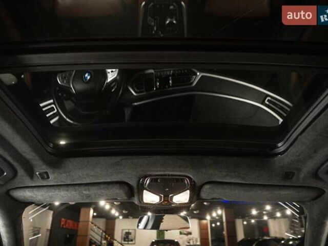 Черный БМВ X7, объемом двигателя 3 л и пробегом 65 тыс. км за 79900 $, фото 14 на Automoto.ua