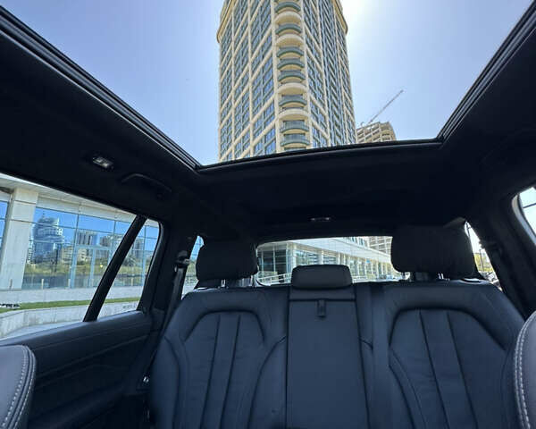 Черный БМВ X7, объемом двигателя 3 л и пробегом 70 тыс. км за 88888 $, фото 23 на Automoto.ua