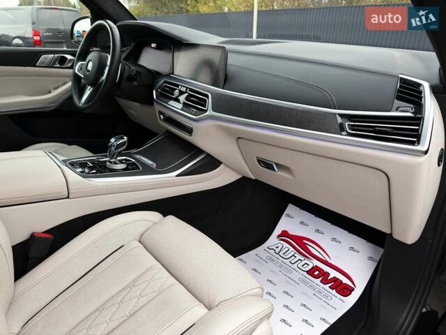 Черный БМВ X7, объемом двигателя 3 л и пробегом 110 тыс. км за 96499 $, фото 114 на Automoto.ua