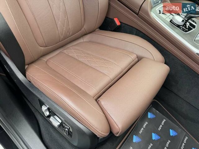 Черный БМВ X7, объемом двигателя 3 л и пробегом 29 тыс. км за 99900 $, фото 49 на Automoto.ua