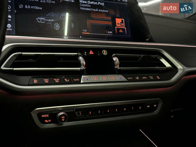 Черный БМВ X7, объемом двигателя 3 л и пробегом 96 тыс. км за 99999 $, фото 47 на Automoto.ua