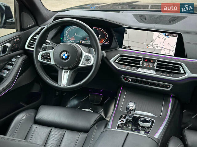 Черный БМВ X7, объемом двигателя 2.99 л и пробегом 41 тыс. км за 89900 $, фото 84 на Automoto.ua