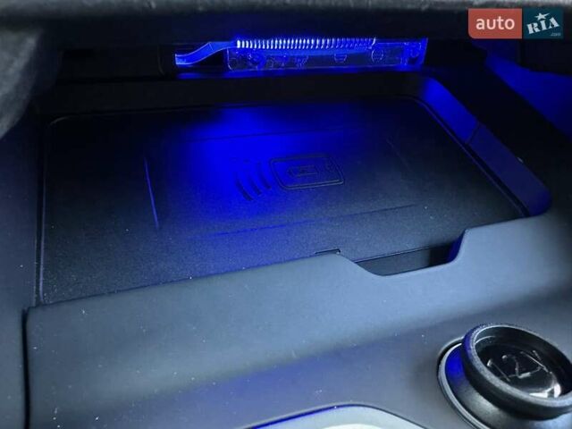 Черный БМВ X7, объемом двигателя 4.4 л и пробегом 40 тыс. км за 140900 $, фото 70 на Automoto.ua