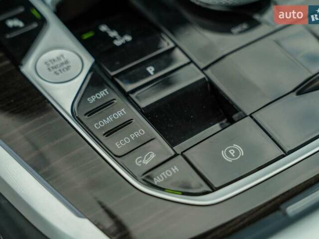 Черный БМВ X7, объемом двигателя 3 л и пробегом 67 тыс. км за 99500 $, фото 42 на Automoto.ua