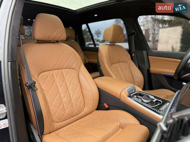 Черный БМВ X7, объемом двигателя 2.99 л и пробегом 117 тыс. км за 103900 $, фото 77 на Automoto.ua