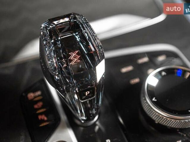 Черный БМВ X7, объемом двигателя 3 л и пробегом 65 тыс. км за 79900 $, фото 74 на Automoto.ua