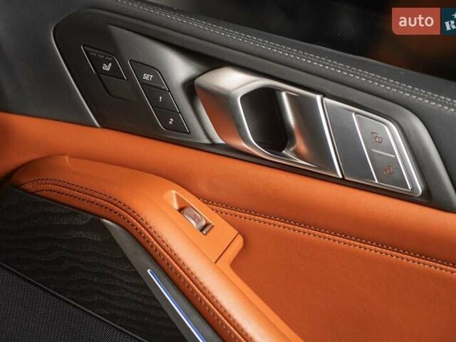 Черный БМВ X7, объемом двигателя 3 л и пробегом 65 тыс. км за 79900 $, фото 79 на Automoto.ua