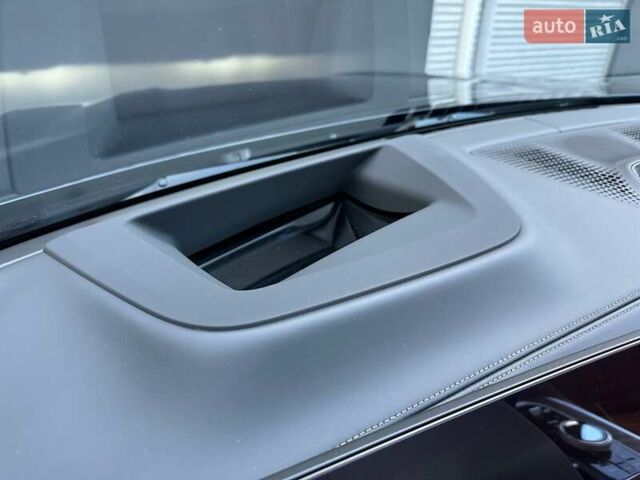 Черный БМВ X7, объемом двигателя 4.4 л и пробегом 40 тыс. км за 140900 $, фото 67 на Automoto.ua