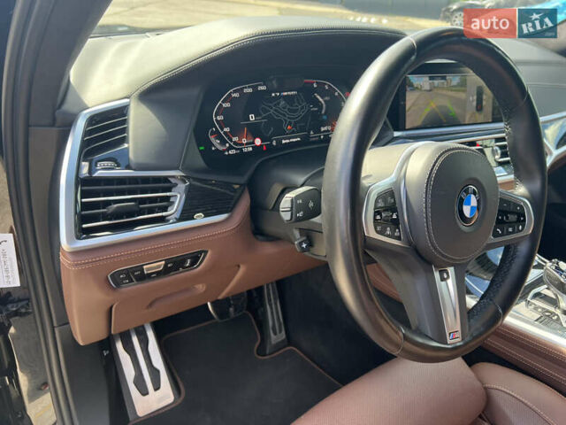 Черный БМВ X7, объемом двигателя 4.39 л и пробегом 25 тыс. км за 105000 $, фото 12 на Automoto.ua