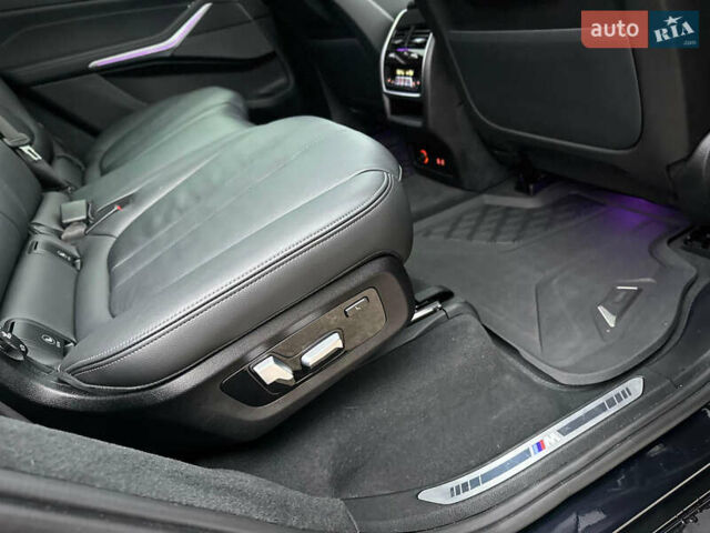 Черный БМВ X7, объемом двигателя 2.99 л и пробегом 41 тыс. км за 89900 $, фото 68 на Automoto.ua