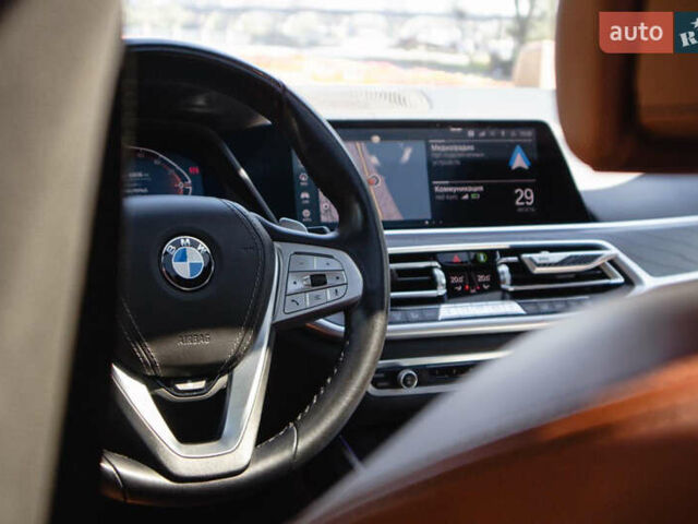 Черный БМВ X7, объемом двигателя 3 л и пробегом 64 тыс. км за 73500 $, фото 72 на Automoto.ua