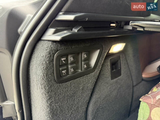 Черный БМВ X7, объемом двигателя 2.99 л и пробегом 90 тыс. км за 108000 $, фото 36 на Automoto.ua