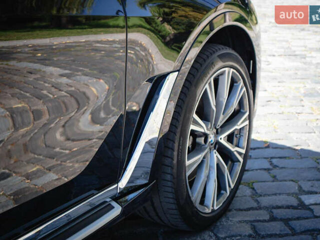 Черный БМВ X7, объемом двигателя 3 л и пробегом 64 тыс. км за 73500 $, фото 29 на Automoto.ua