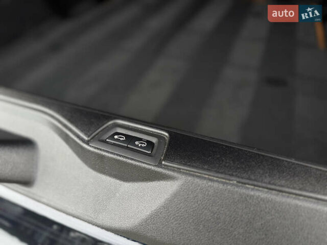 Черный БМВ X7, объемом двигателя 2.99 л и пробегом 117 тыс. км за 103900 $, фото 66 на Automoto.ua