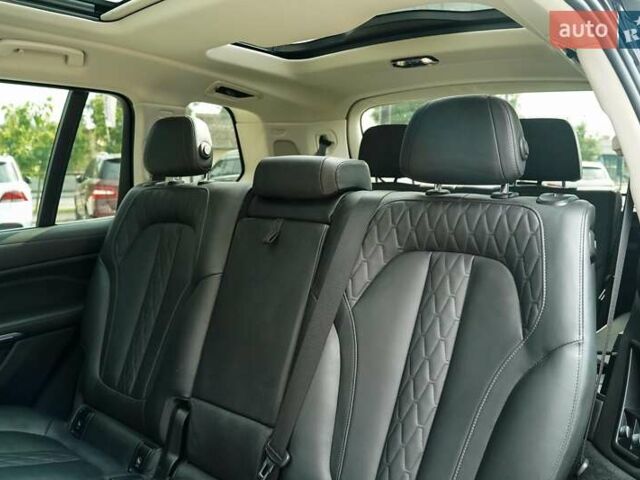 Черный БМВ X7, объемом двигателя 3 л и пробегом 67 тыс. км за 99500 $, фото 53 на Automoto.ua