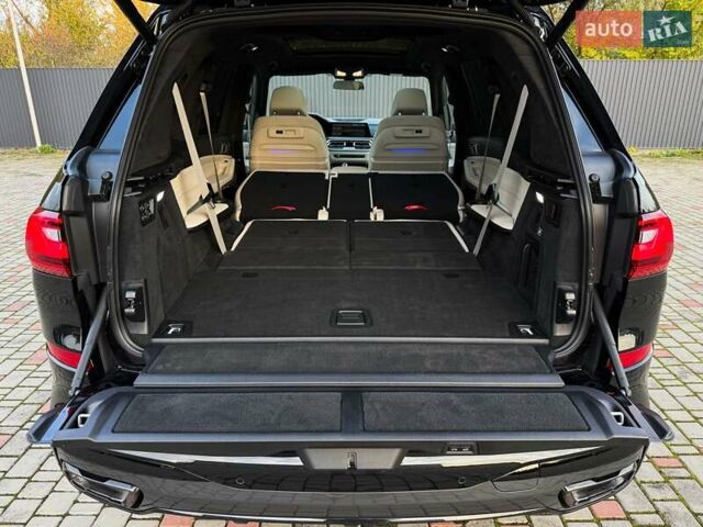 Черный БМВ X7, объемом двигателя 3 л и пробегом 110 тыс. км за 96499 $, фото 95 на Automoto.ua