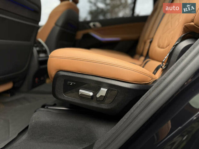 Черный БМВ X7, объемом двигателя 2.99 л и пробегом 117 тыс. км за 103900 $, фото 57 на Automoto.ua