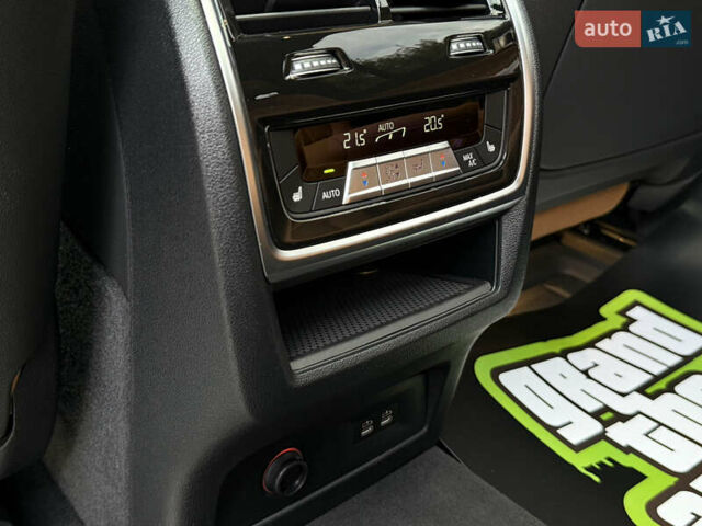 Чорний БМВ X7, об'ємом двигуна 2.99 л та пробігом 45 тис. км за 116000 $, фото 31 на Automoto.ua