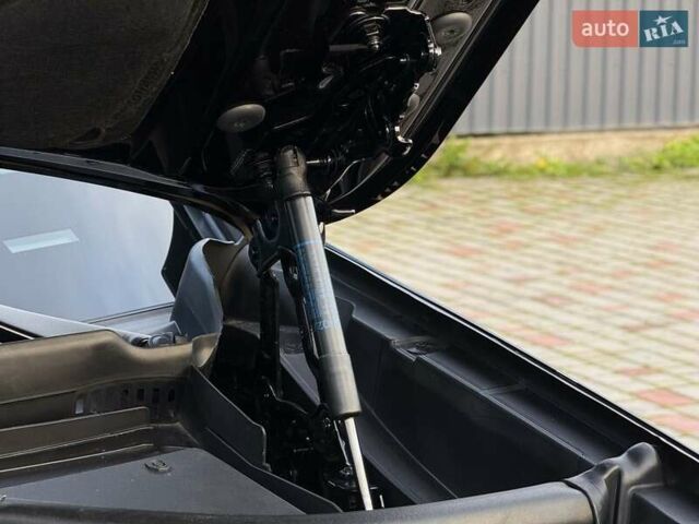 Черный БМВ X7, объемом двигателя 3 л и пробегом 110 тыс. км за 96499 $, фото 143 на Automoto.ua