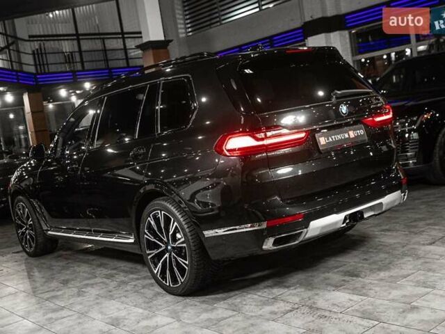 Черный БМВ X7, объемом двигателя 3 л и пробегом 65 тыс. км за 79900 $, фото 69 на Automoto.ua