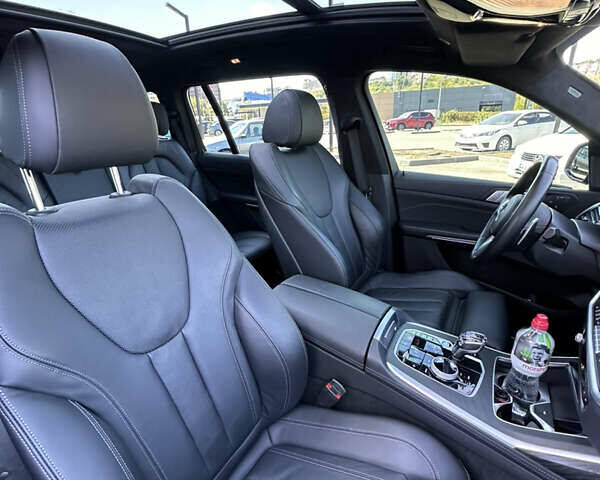 Черный БМВ X7, объемом двигателя 3 л и пробегом 70 тыс. км за 88888 $, фото 11 на Automoto.ua