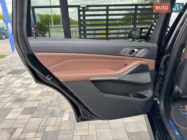Черный БМВ X7, объемом двигателя 3 л и пробегом 29 тыс. км за 99900 $, фото 33 на Automoto.ua