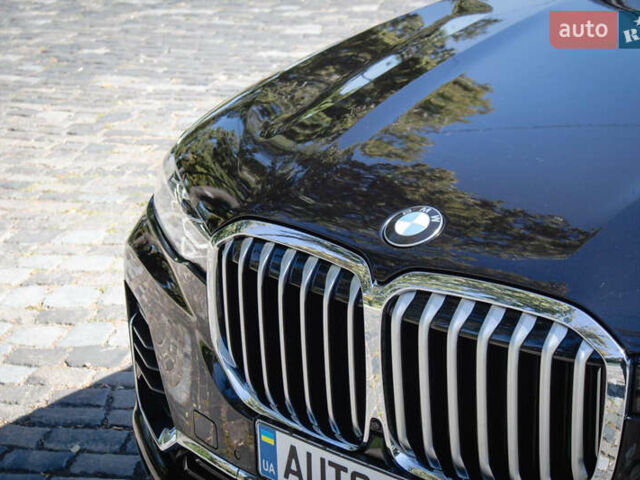 Черный БМВ X7, объемом двигателя 3 л и пробегом 64 тыс. км за 73500 $, фото 4 на Automoto.ua