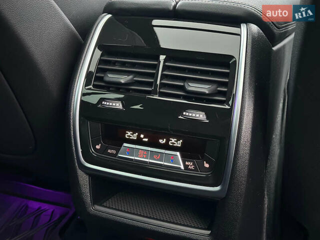 Черный БМВ X7, объемом двигателя 2.99 л и пробегом 41 тыс. км за 89900 $, фото 74 на Automoto.ua