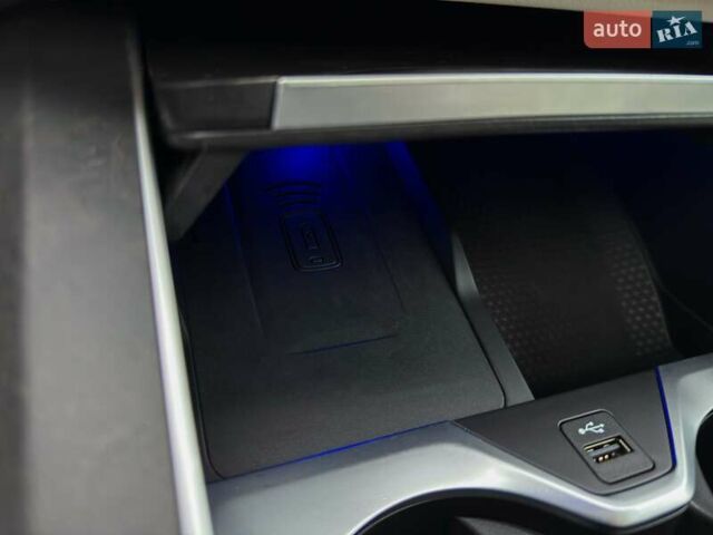 Черный БМВ X7, объемом двигателя 3 л и пробегом 110 тыс. км за 96499 $, фото 72 на Automoto.ua