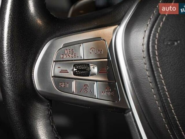 Черный БМВ X7, объемом двигателя 3 л и пробегом 65 тыс. км за 79900 $, фото 112 на Automoto.ua