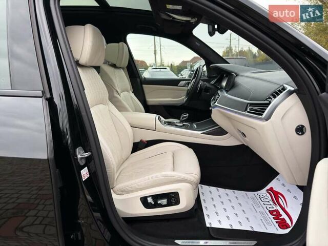 Черный БМВ X7, объемом двигателя 3 л и пробегом 110 тыс. км за 96499 $, фото 109 на Automoto.ua