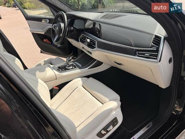 Черный БМВ X7, объемом двигателя 2.99 л и пробегом 68 тыс. км за 104000 $, фото 12 на Automoto.ua