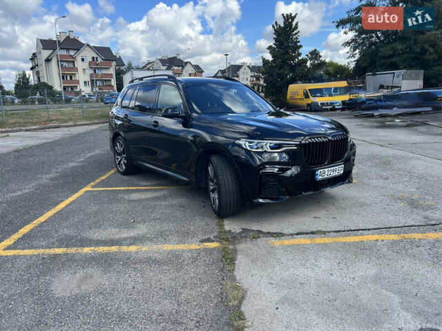 Черный БМВ X7, объемом двигателя 4.39 л и пробегом 25 тыс. км за 105000 $, фото 4 на Automoto.ua