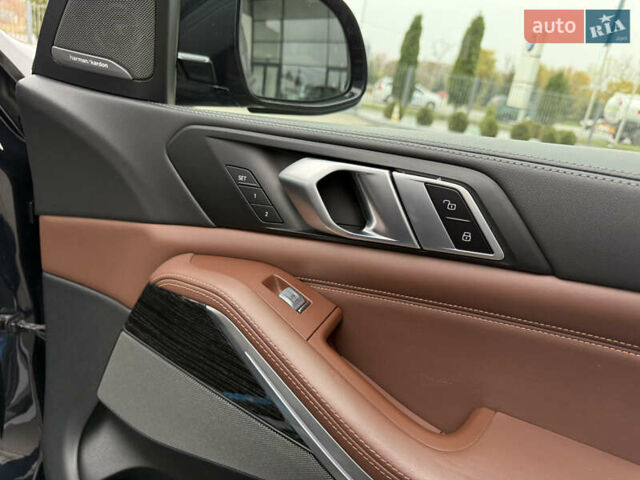 Черный БМВ X7, объемом двигателя 2.99 л и пробегом 90 тыс. км за 108000 $, фото 32 на Automoto.ua