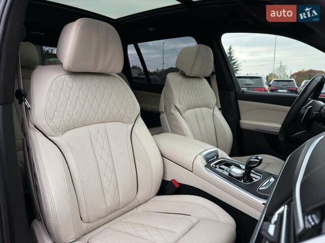 Черный БМВ X7, объемом двигателя 3 л и пробегом 110 тыс. км за 96499 $, фото 110 на Automoto.ua
