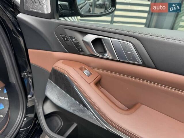 Черный БМВ X7, объемом двигателя 3 л и пробегом 29 тыс. км за 99900 $, фото 48 на Automoto.ua