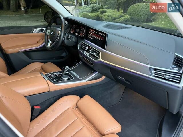 Черный БМВ X7, объемом двигателя 3 л и пробегом 88 тыс. км за 69999 $, фото 27 на Automoto.ua