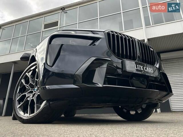 Черный БМВ X7, объемом двигателя 4.4 л и пробегом 40 тыс. км за 140900 $, фото 28 на Automoto.ua