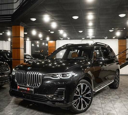 Черный БМВ X7, объемом двигателя 3 л и пробегом 65 тыс. км за 79900 $, фото 103 на Automoto.ua