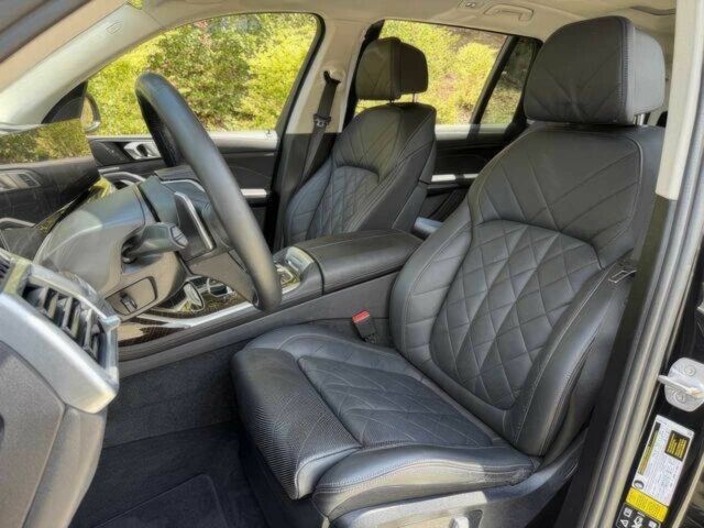 Черный БМВ X7, объемом двигателя 3 л и пробегом 25 тыс. км за 50000 $, фото 9 на Automoto.ua